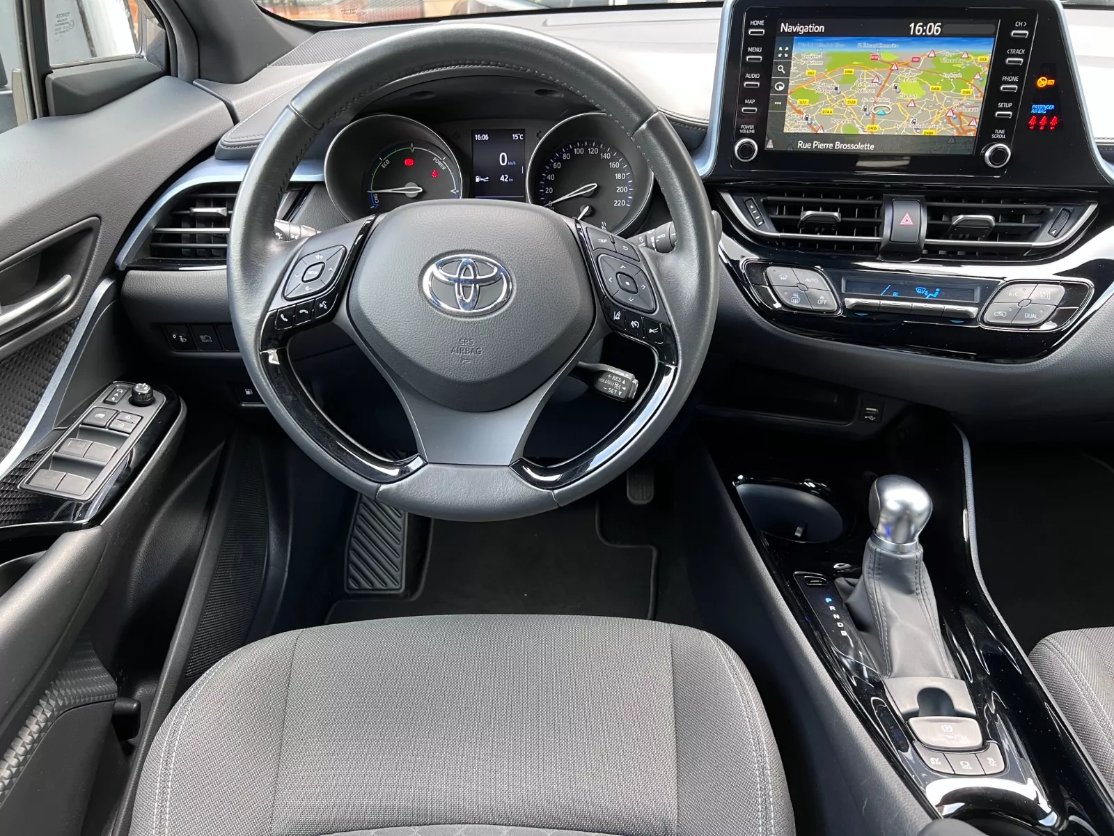 Photo de TOYOTA C-HR