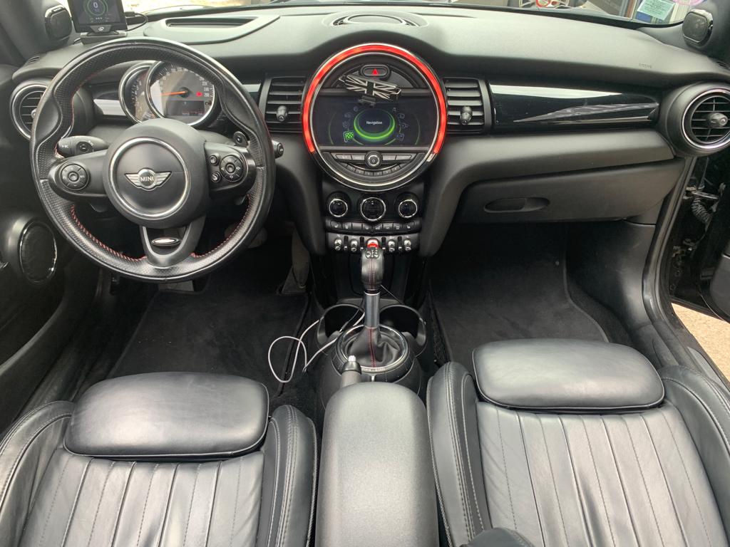 Photo de MINI HATCH 3 PORTES F56