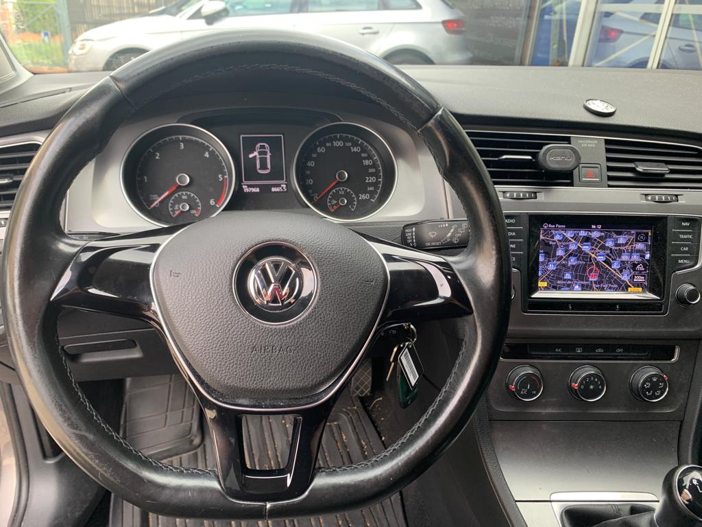 Photo de VOLKSWAGEN GOLF