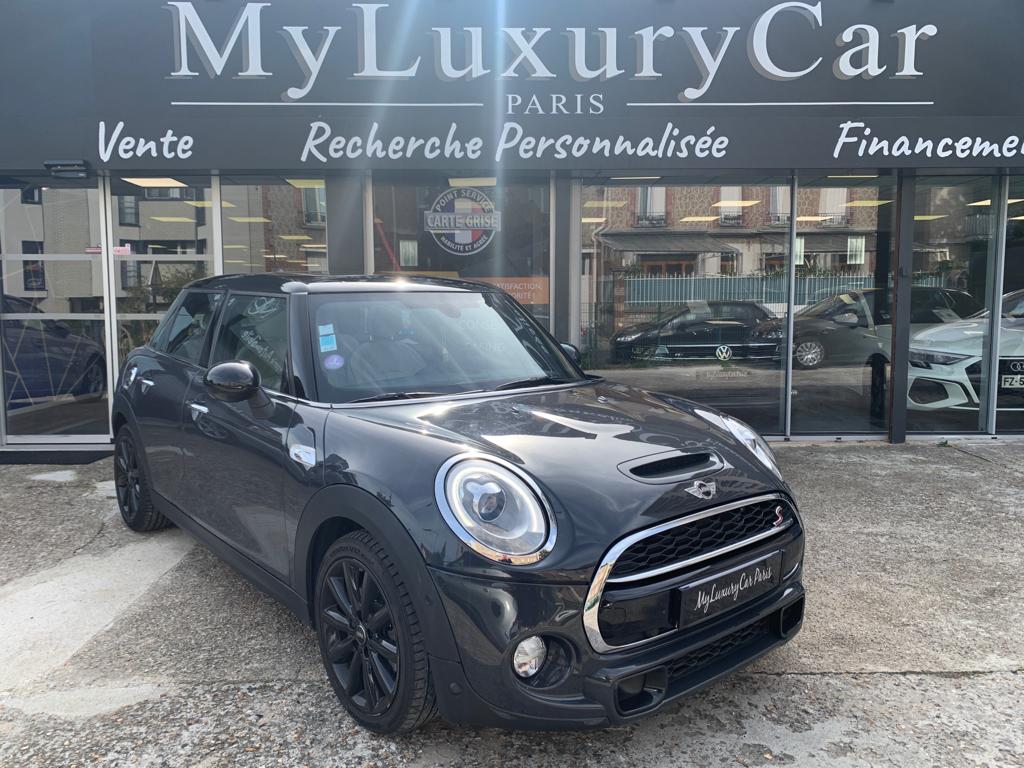 Photo de MINI HATCH 5 PORTES F55 LCI