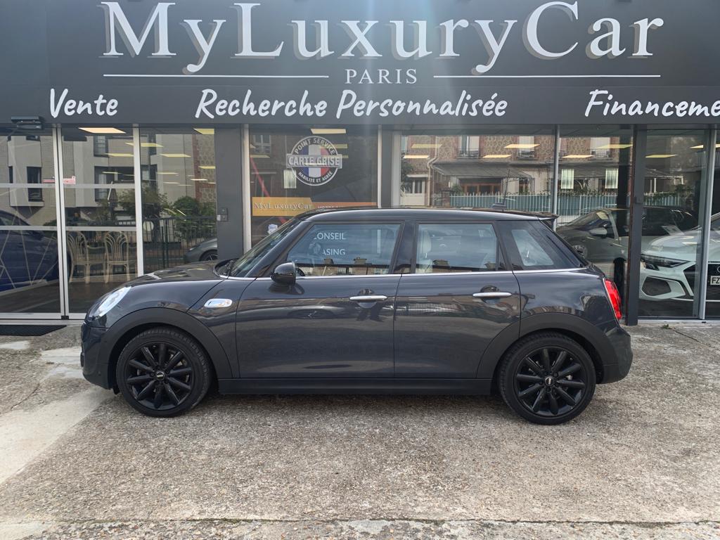 Photo de MINI HATCH 5 PORTES F55 LCI