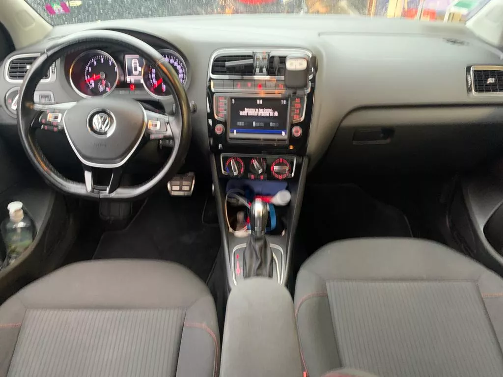 Photo de VOLKSWAGEN POLO