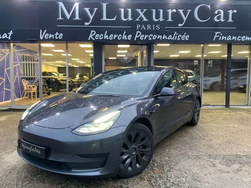 Photo de TESLA MODEL 3