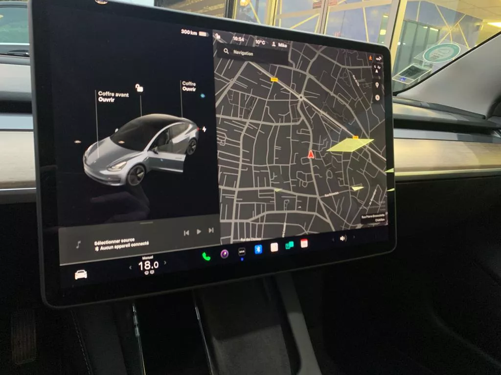 Photo de TESLA MODEL 3