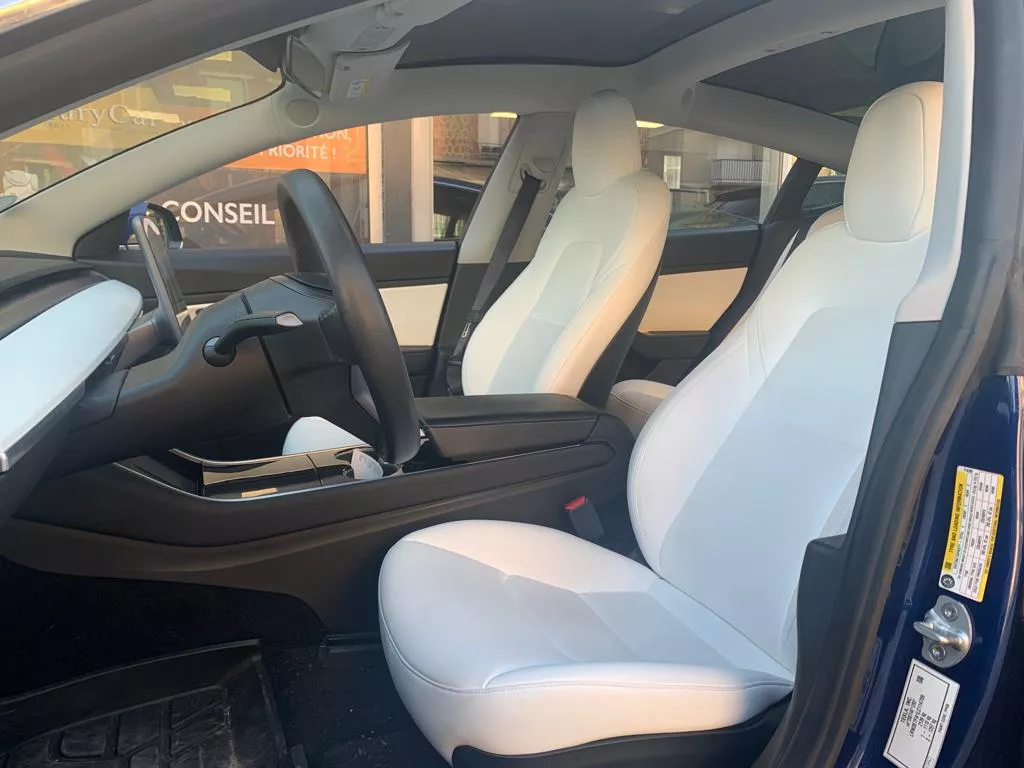 Photo de TESLA MODEL 3