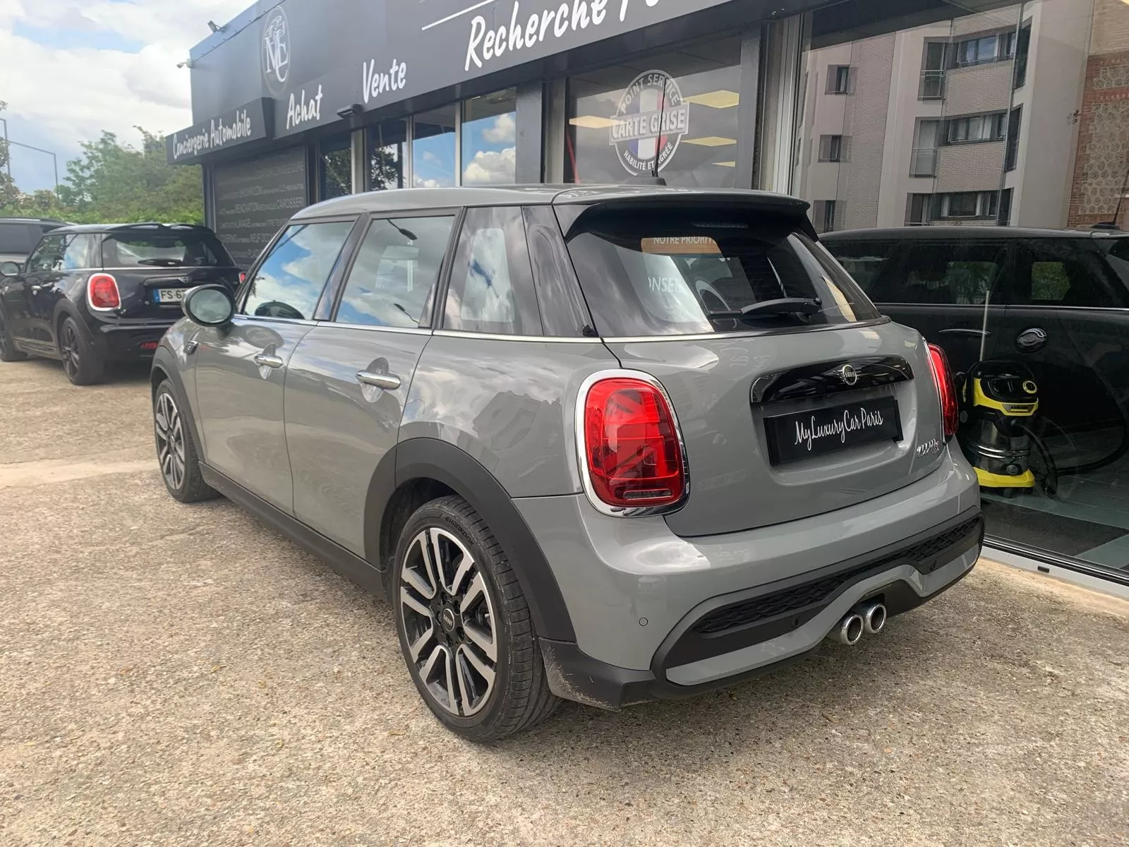 Photo de MINI HATCH 5 PORTES F55 LCI