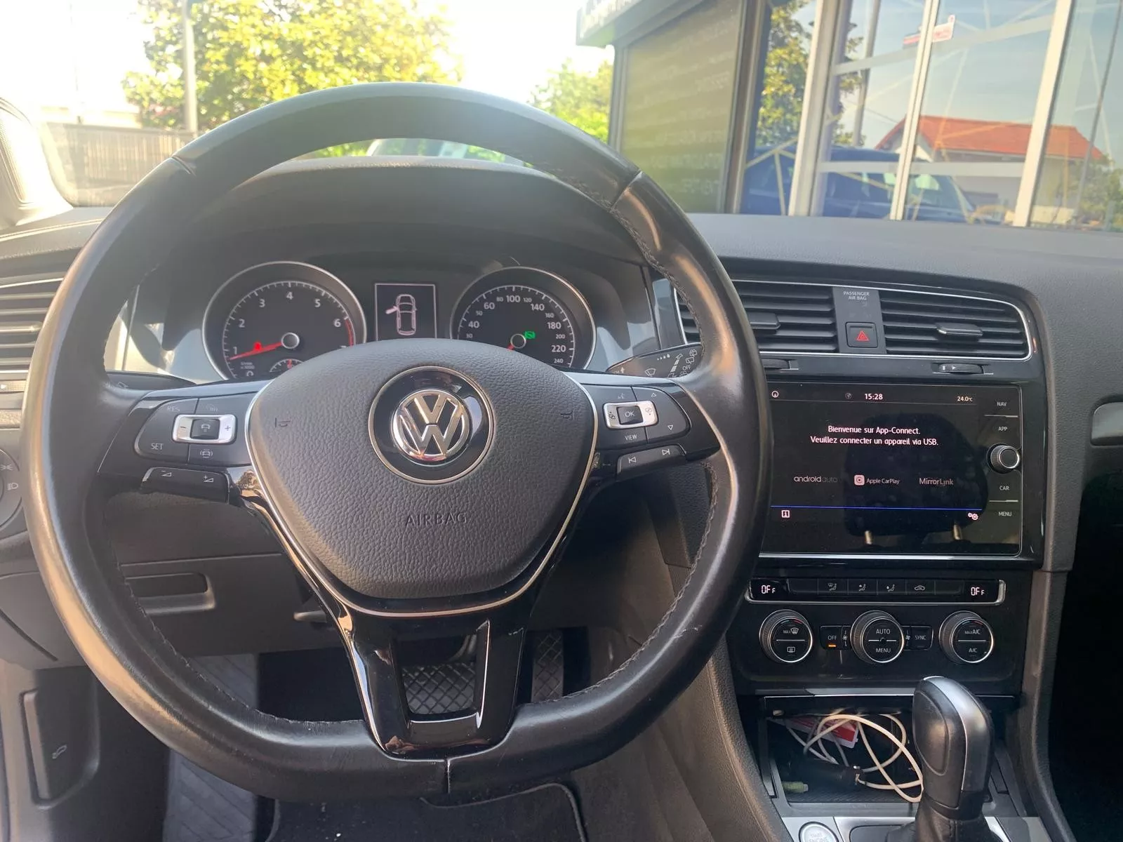 Photo de VOLKSWAGEN GOLF