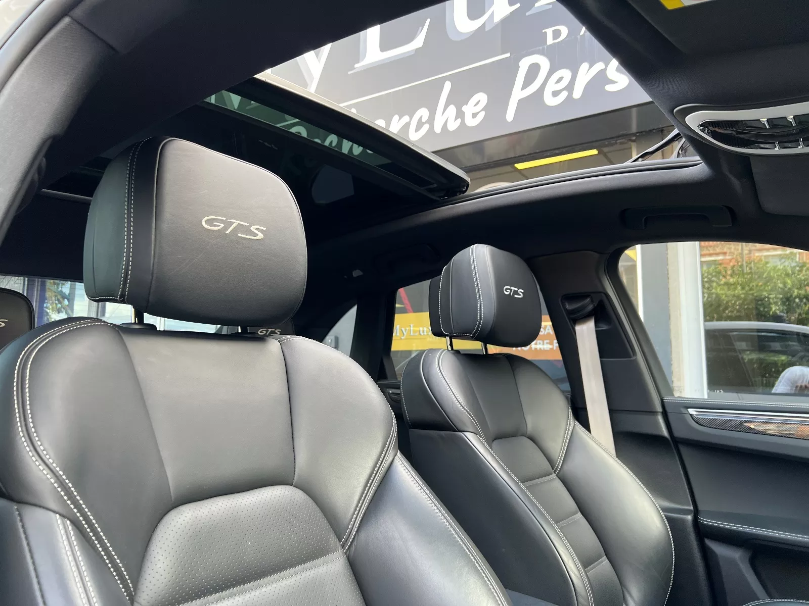 Photo de PORSCHE MACAN