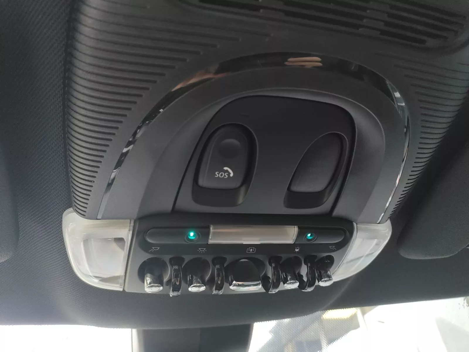 Photo de MINI COUNTRYMAN II (F60) COOPER SE ALL4 