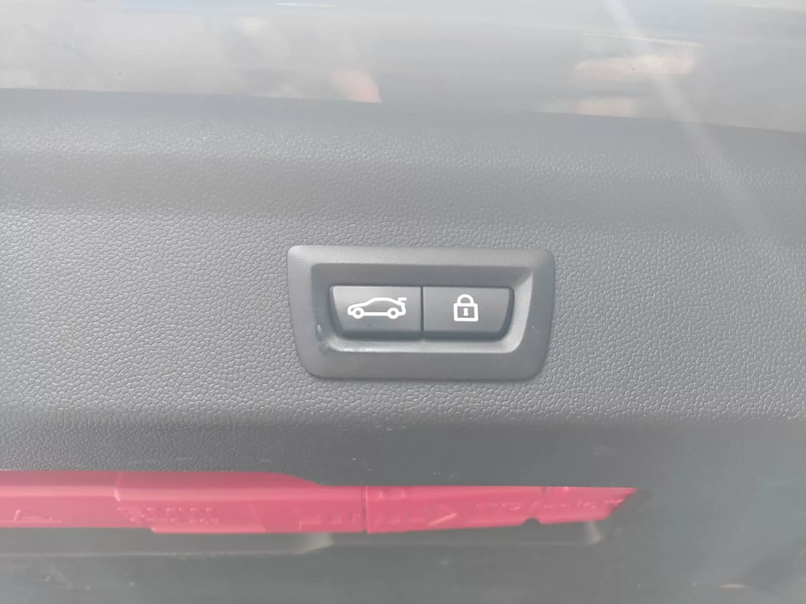 Photo de MINI COUNTRYMAN II (F60) COOPER SE ALL4 