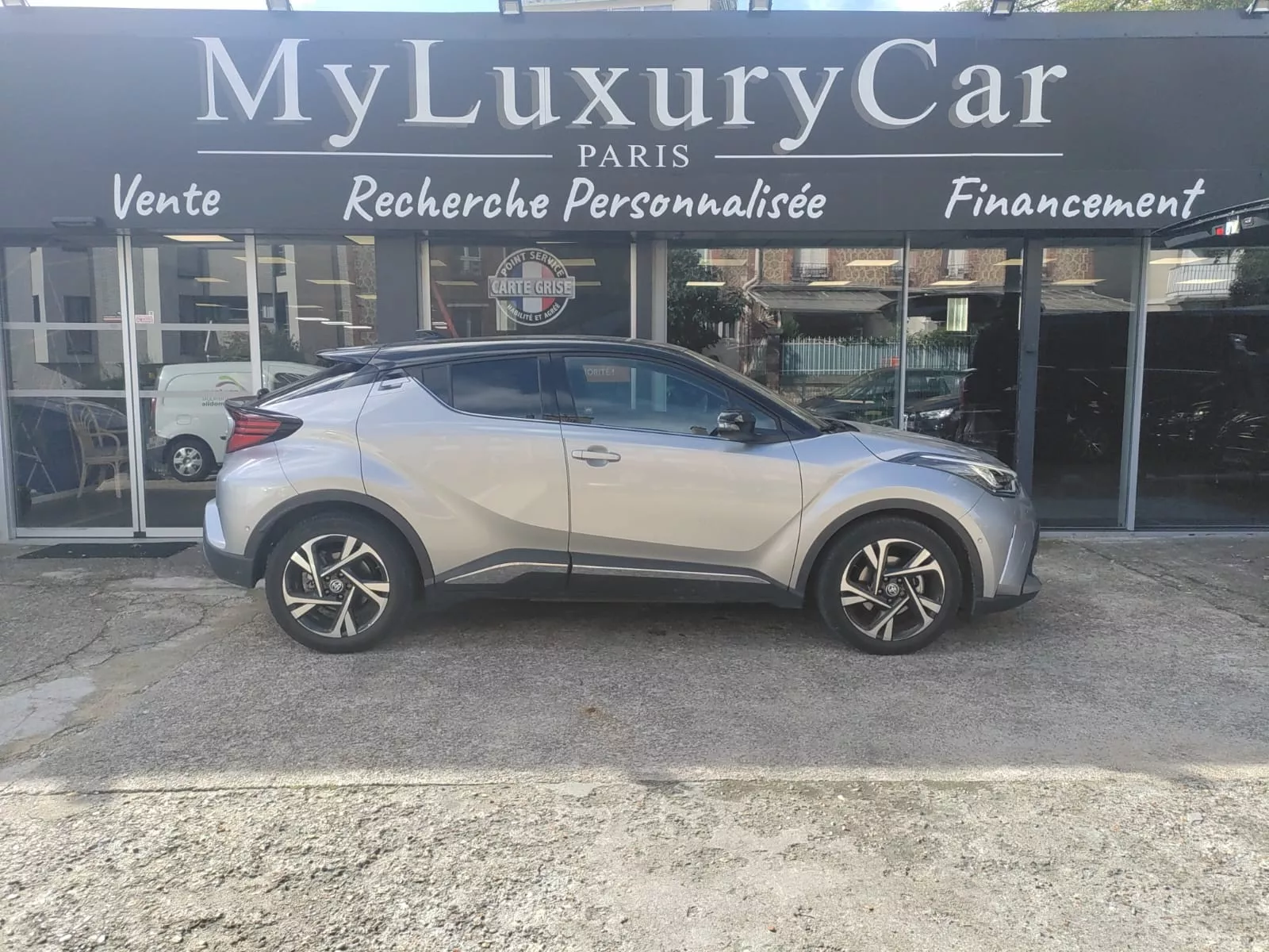 Photo de TOYOTA C-HR HYBRIDE MY22