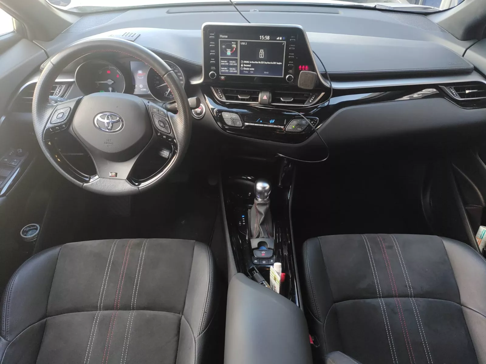 Photo de TOYOTA C-HR HYBRIDE MY20