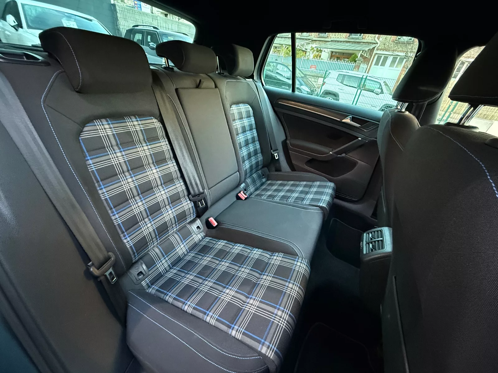 Photo de VOLKSWAGEN GOLF