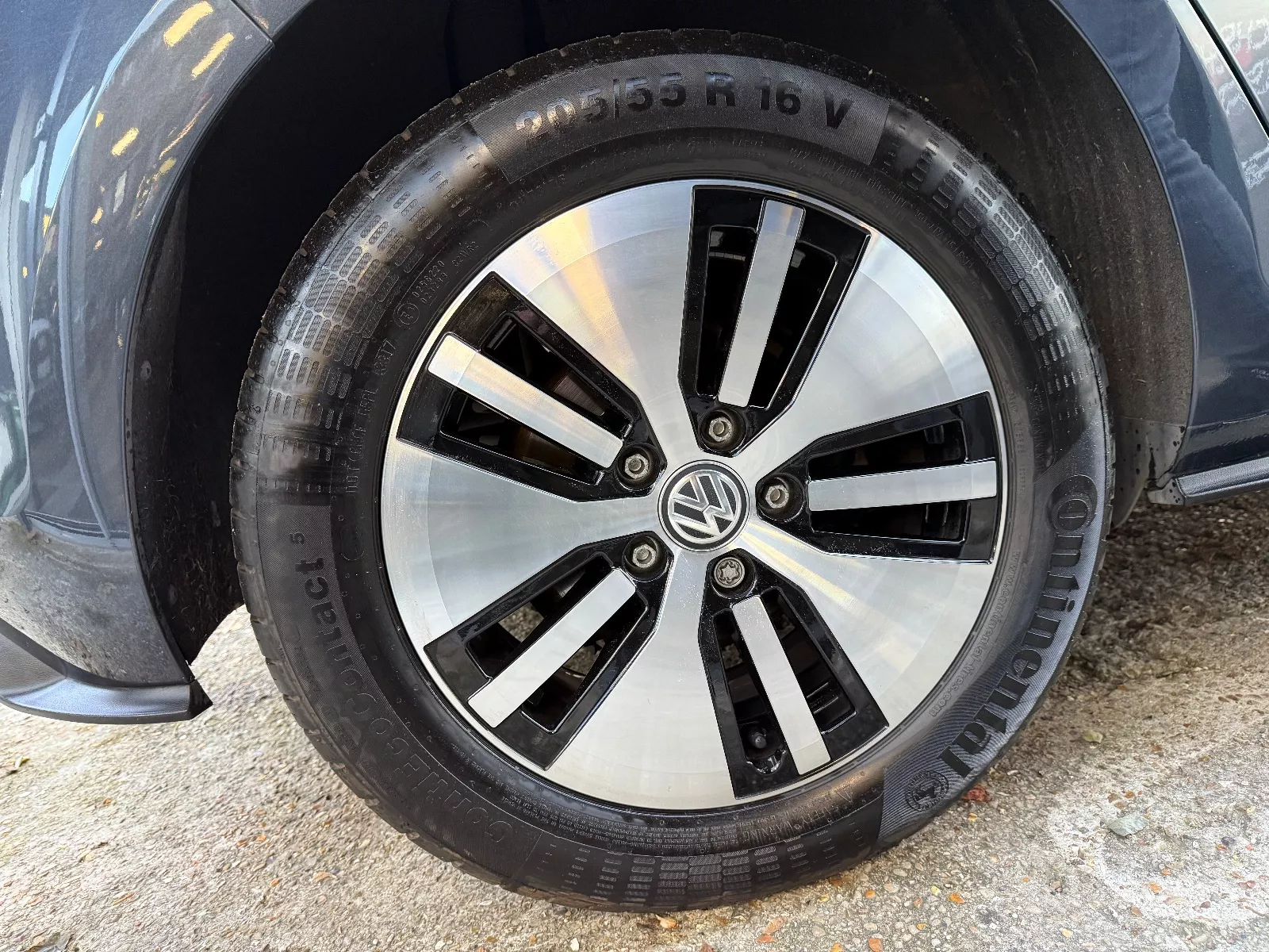 Photo de VOLKSWAGEN GOLF