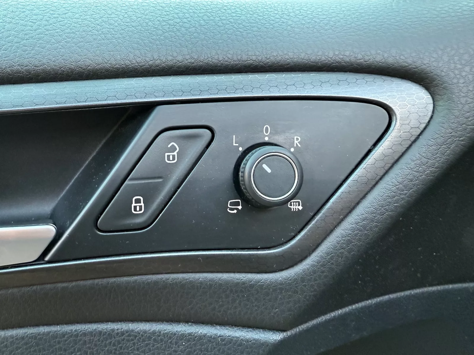 Photo de VOLKSWAGEN GOLF