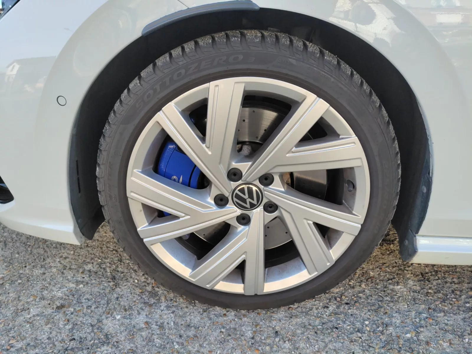 Photo de VOLKSWAGEN GOLF