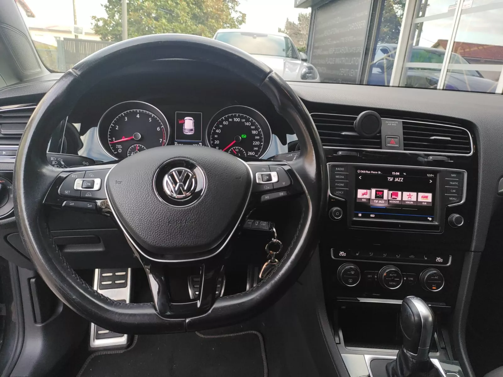 Photo de VOLKSWAGEN GOLF