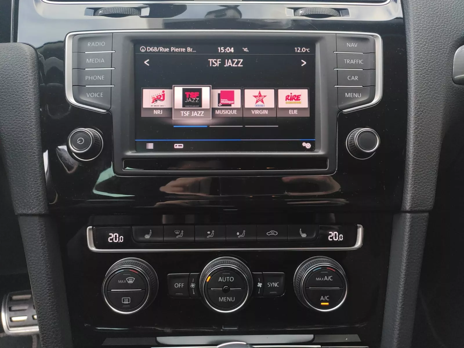 Photo de VOLKSWAGEN GOLF