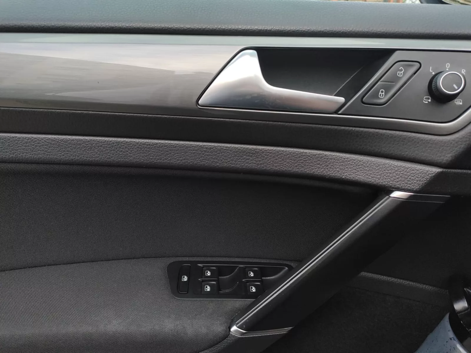 Photo de VOLKSWAGEN GOLF