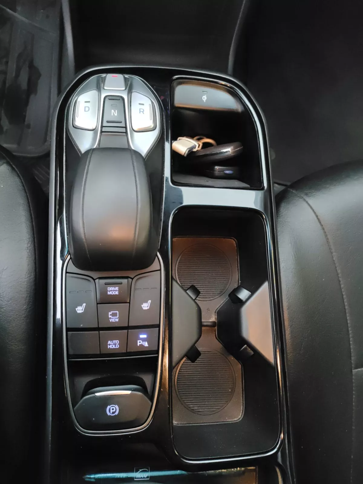 Photo de HYUNDAI IONIQ