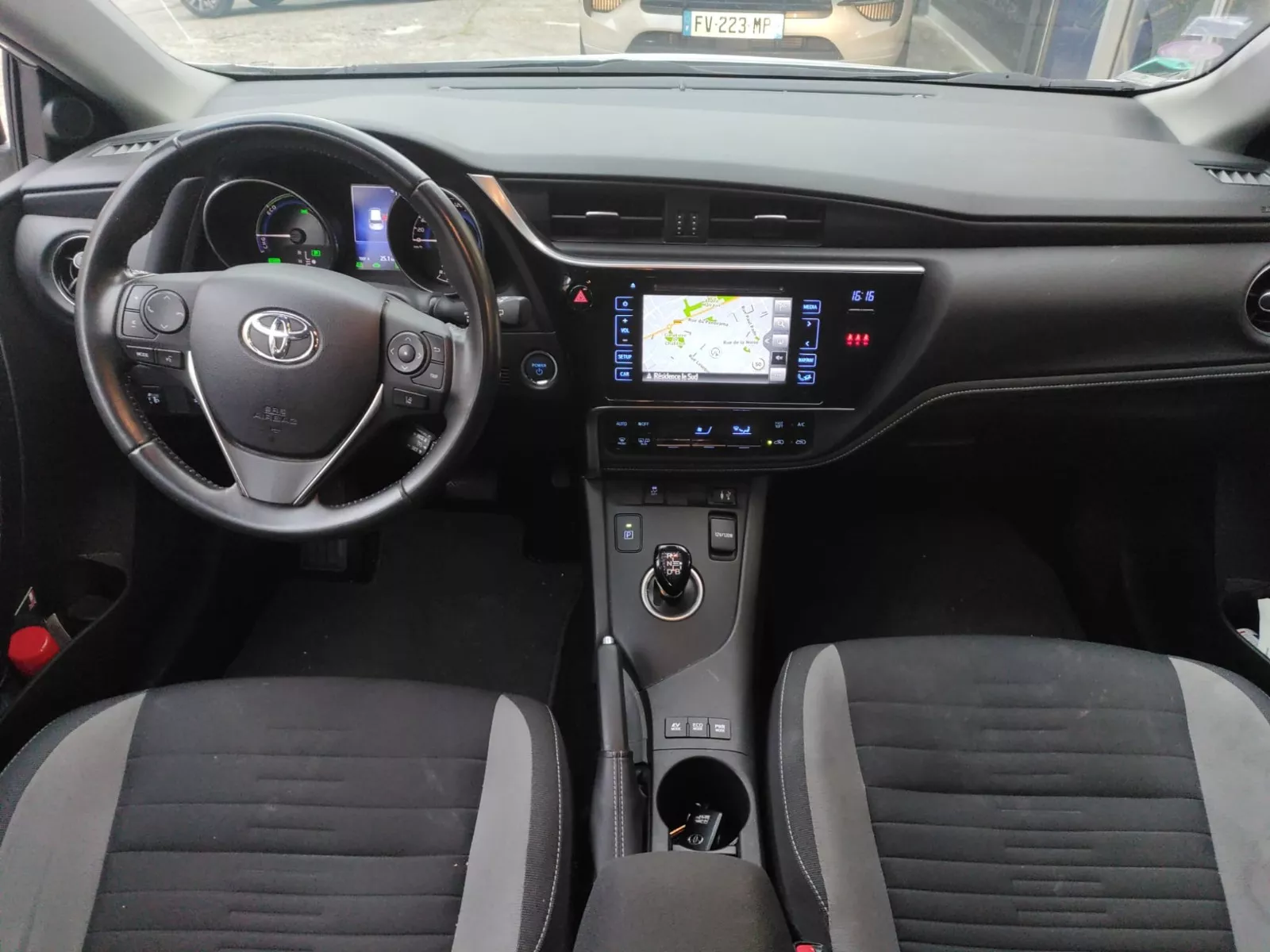 Photo de TOYOTA AURIS