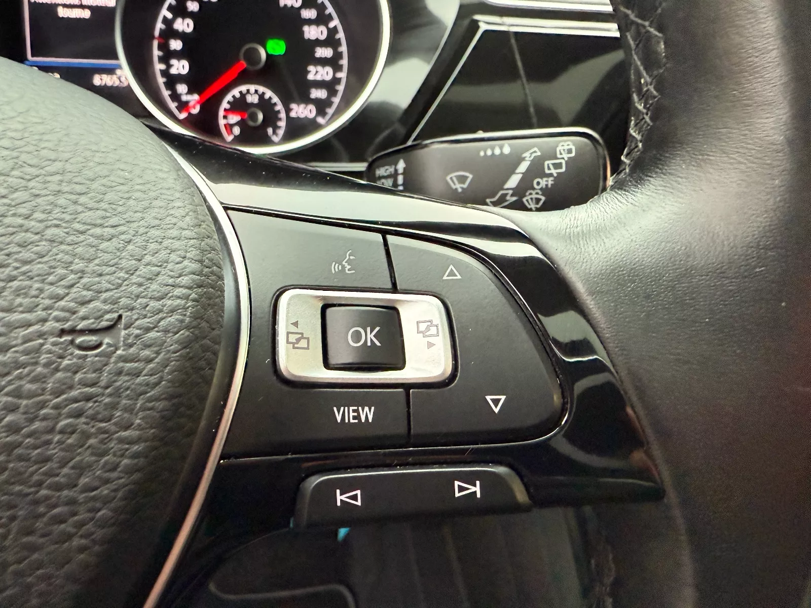 Photo de VOLKSWAGEN TOURAN