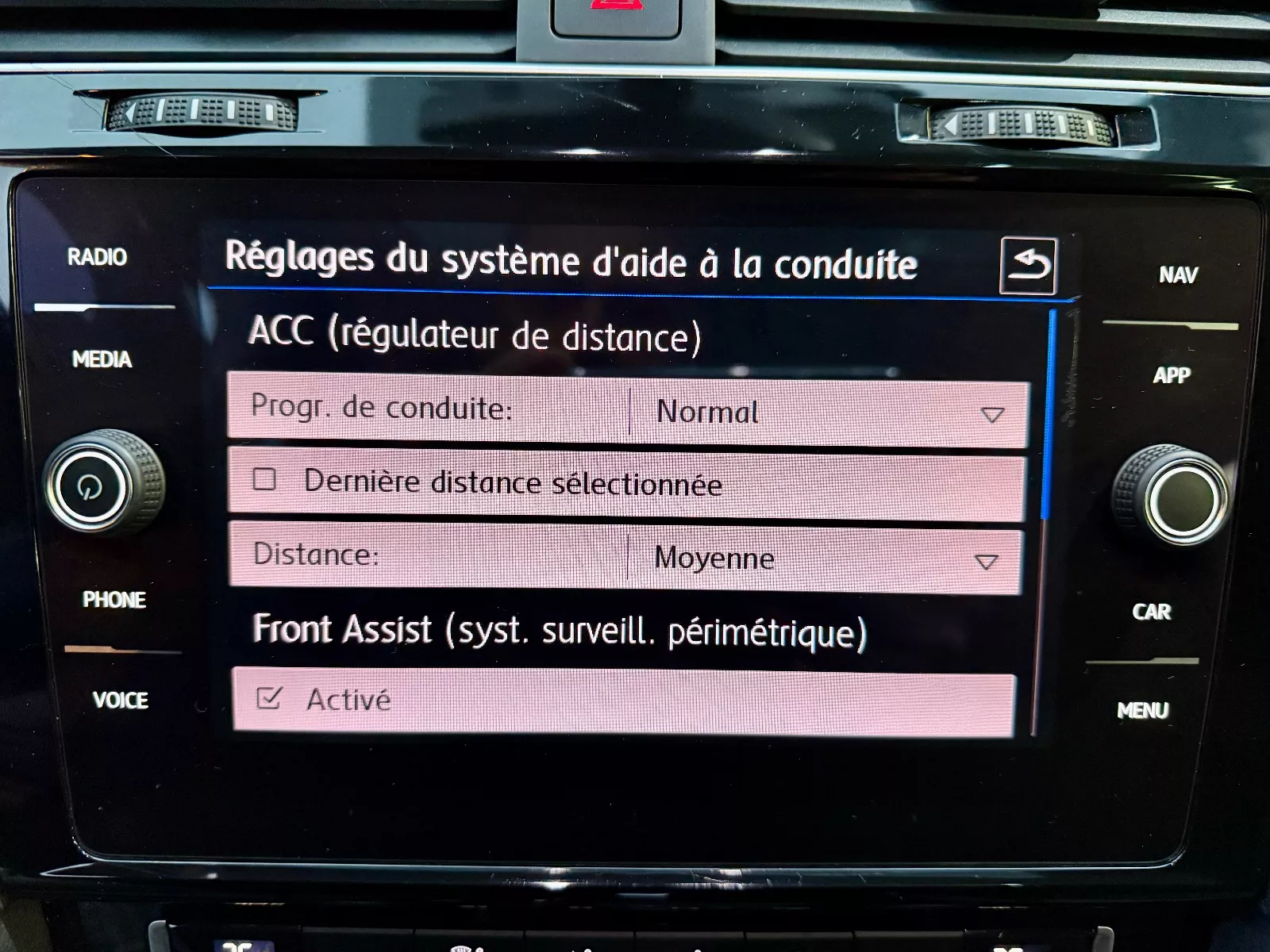 Photo de VOLKSWAGEN GOLF