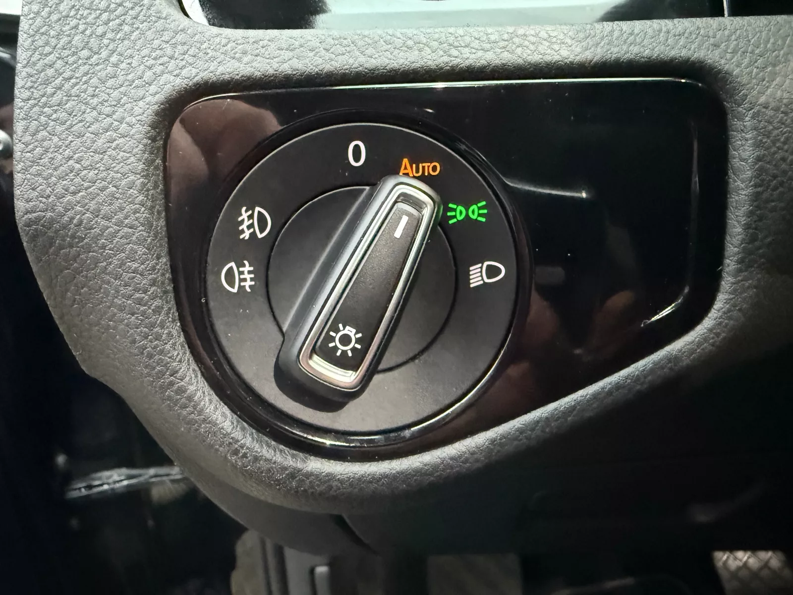 Photo de VOLKSWAGEN GOLF