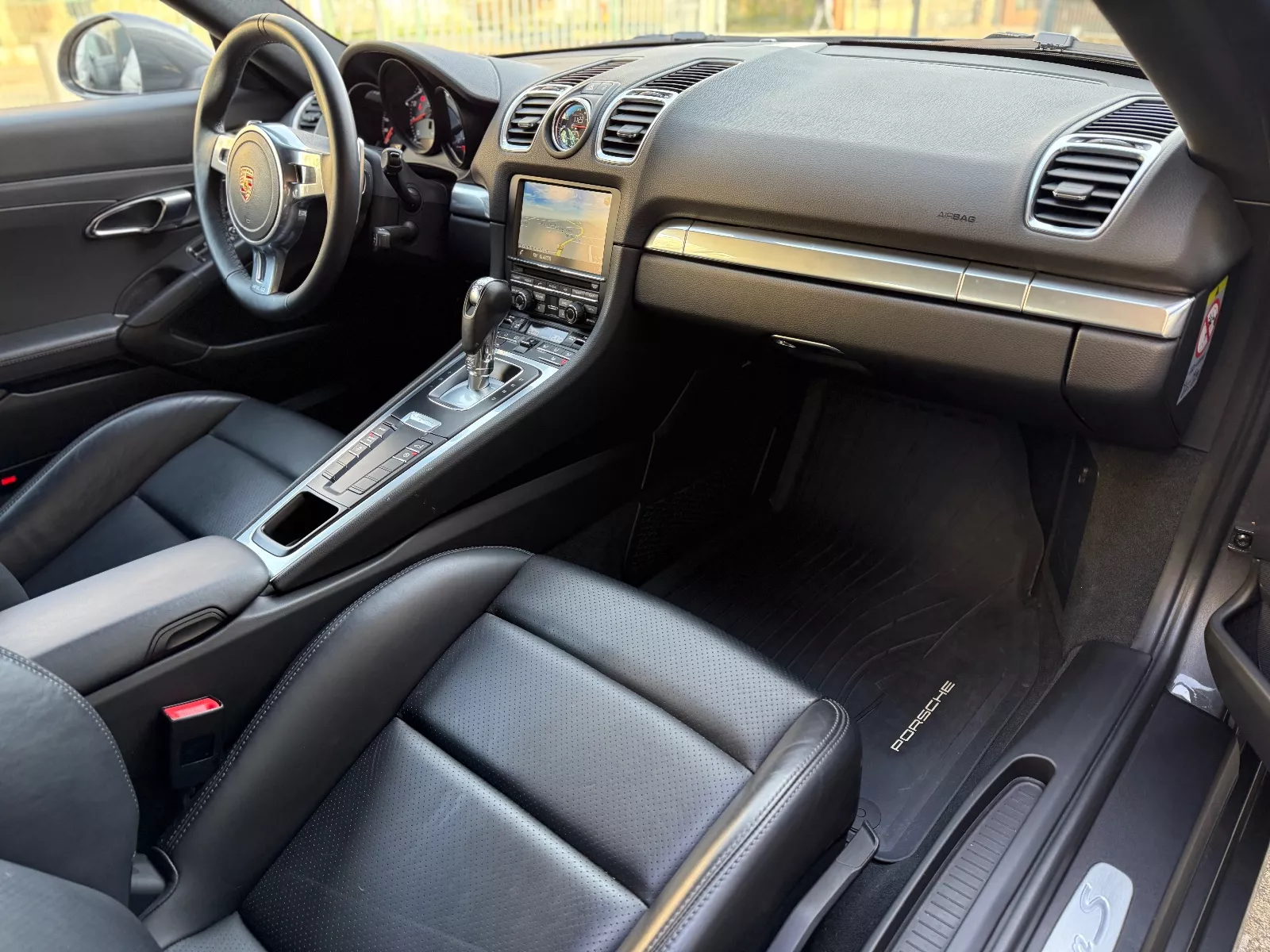 Photo de PORSCHE CAYMAN