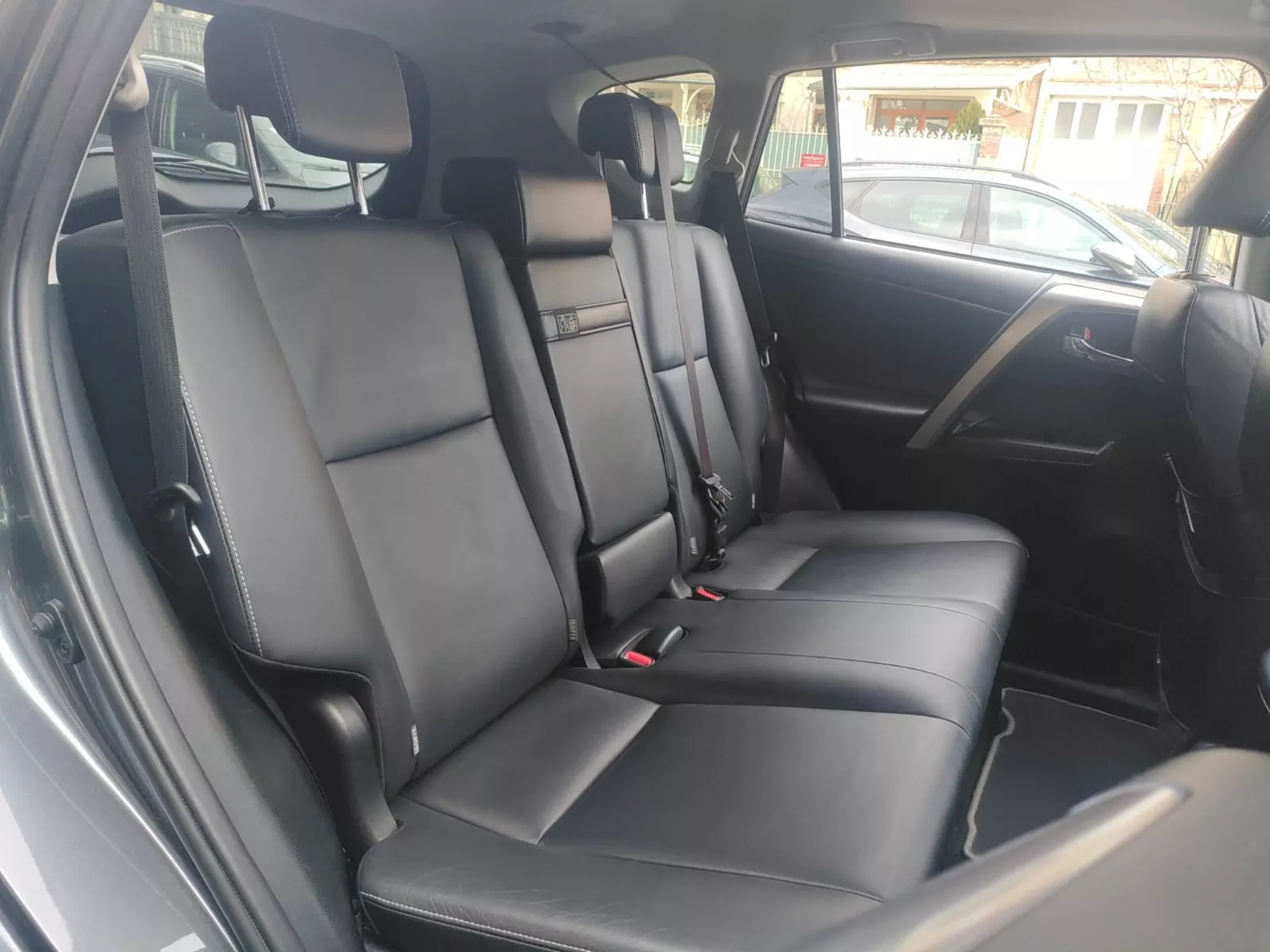 Photo de TOYOTA RAV4