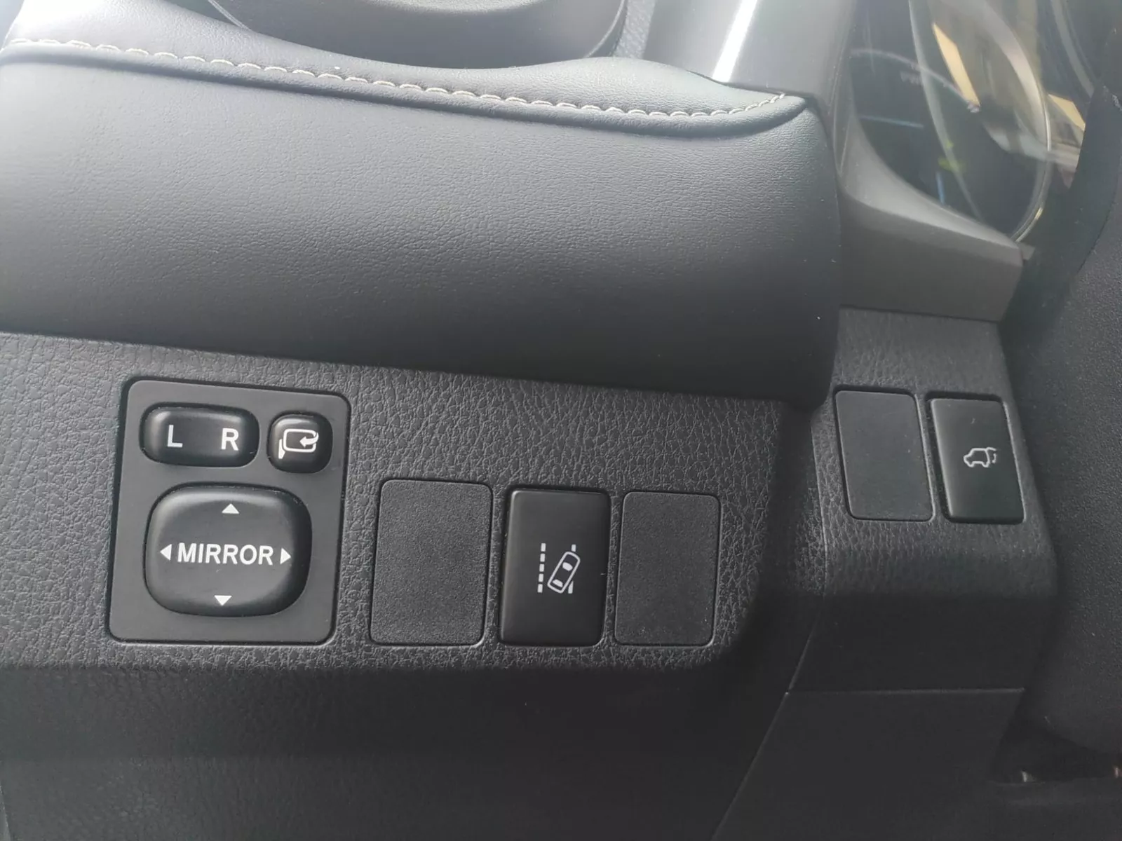 Photo de TOYOTA RAV4