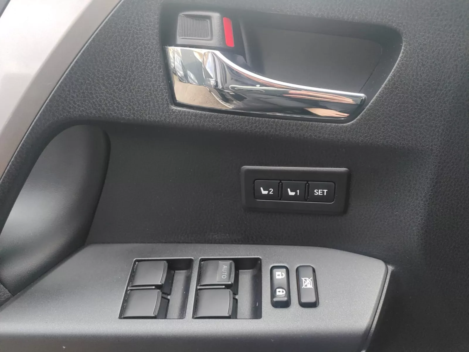 Photo de TOYOTA RAV4