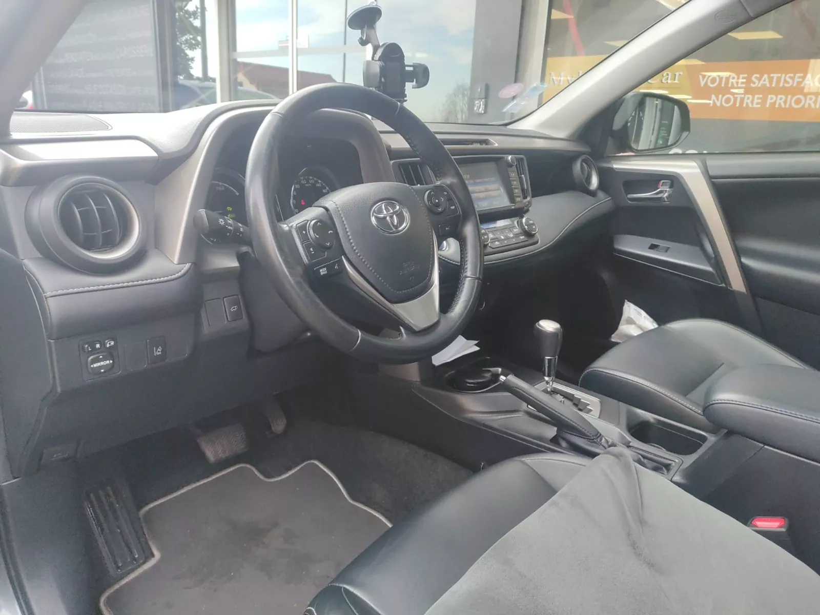 Photo de TOYOTA RAV4
