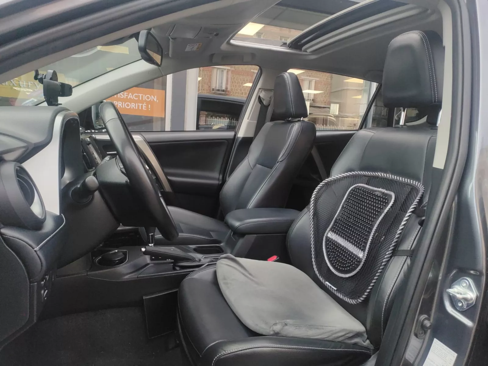 Photo de TOYOTA RAV4