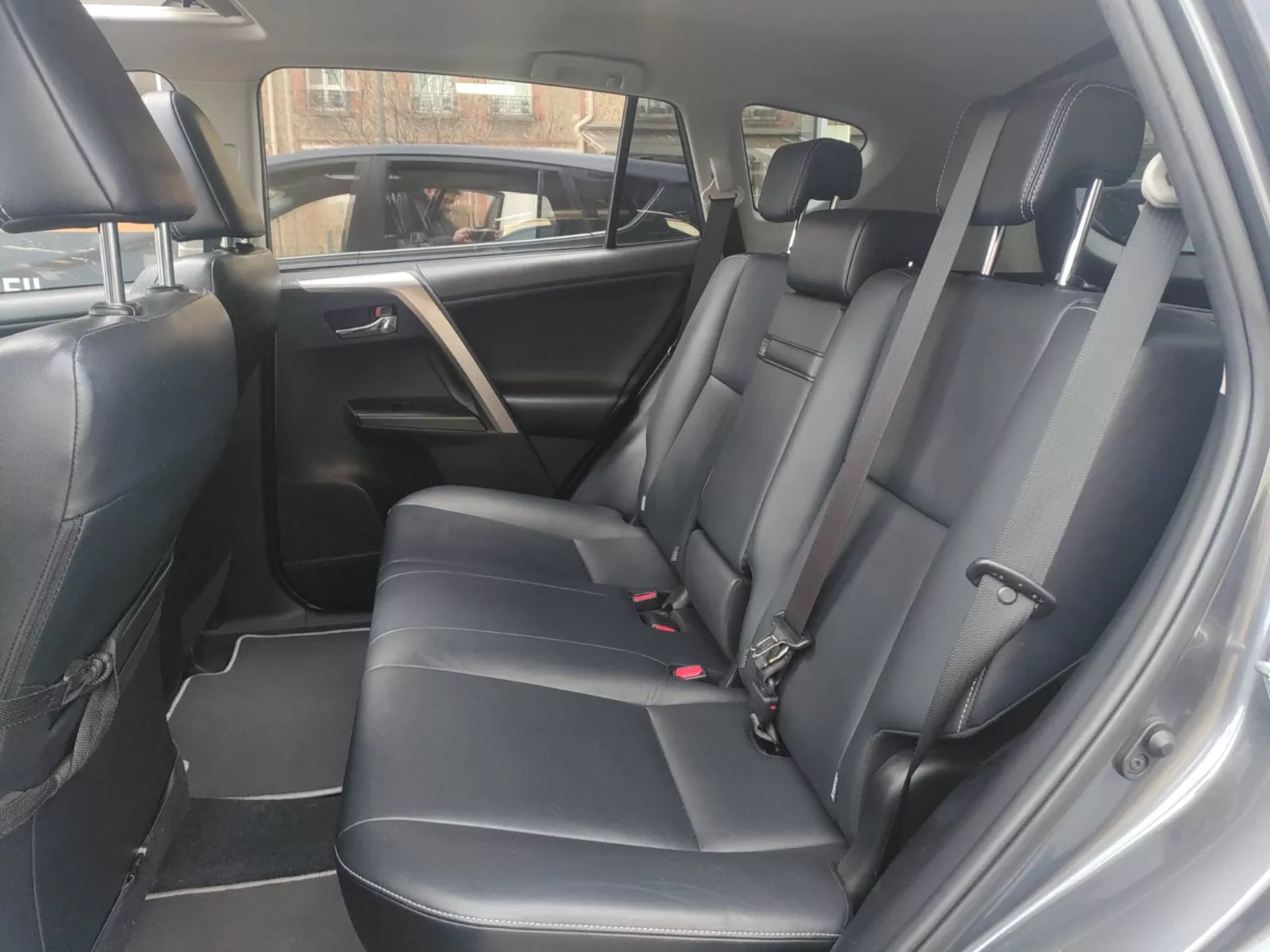 Photo de TOYOTA RAV4