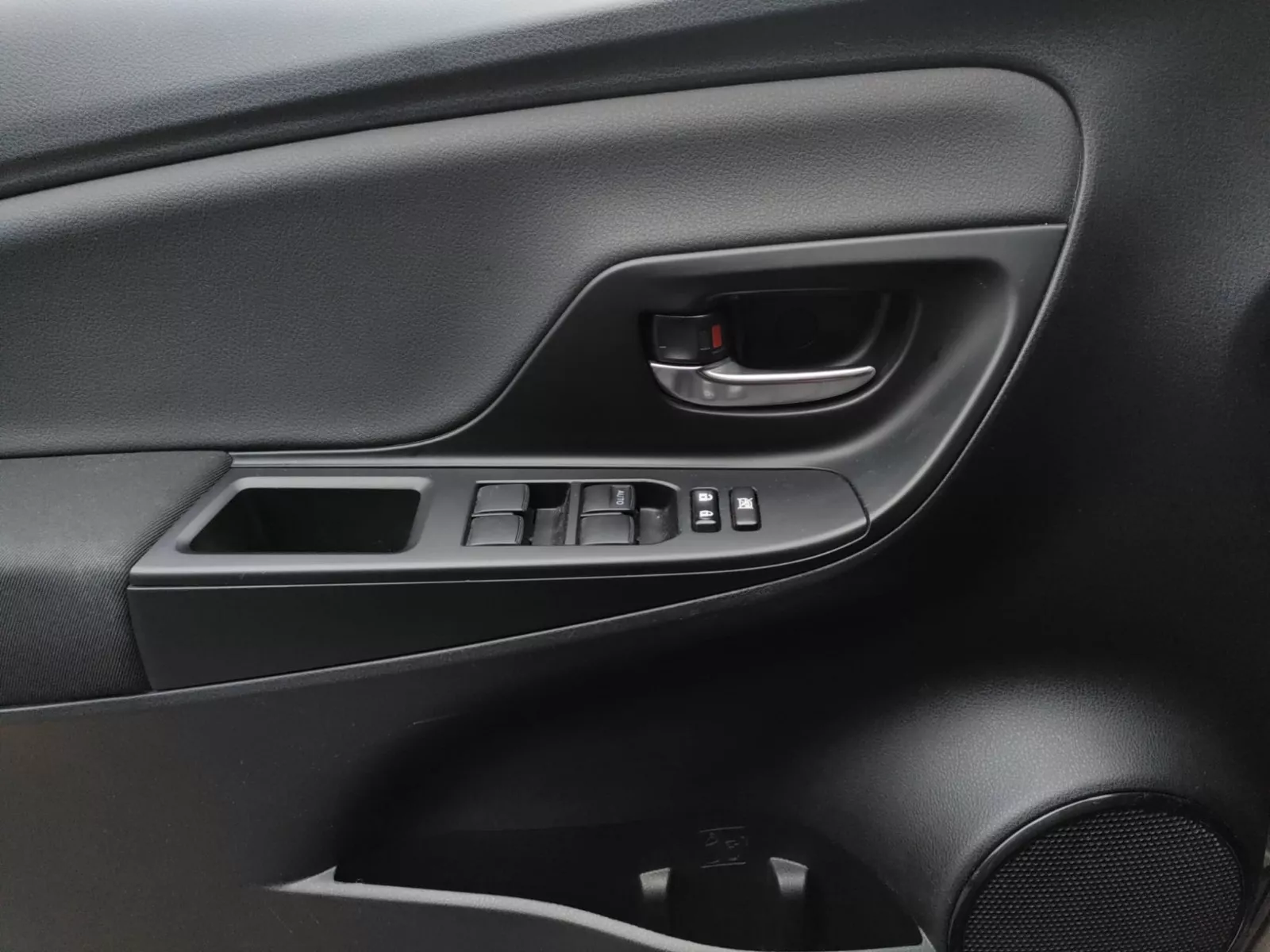 Photo de TOYOTA YARIS