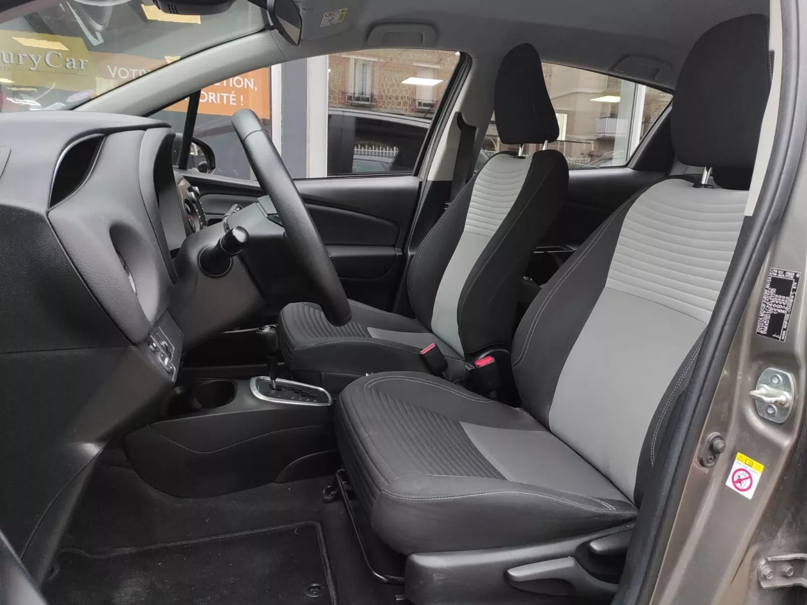 Photo de TOYOTA YARIS