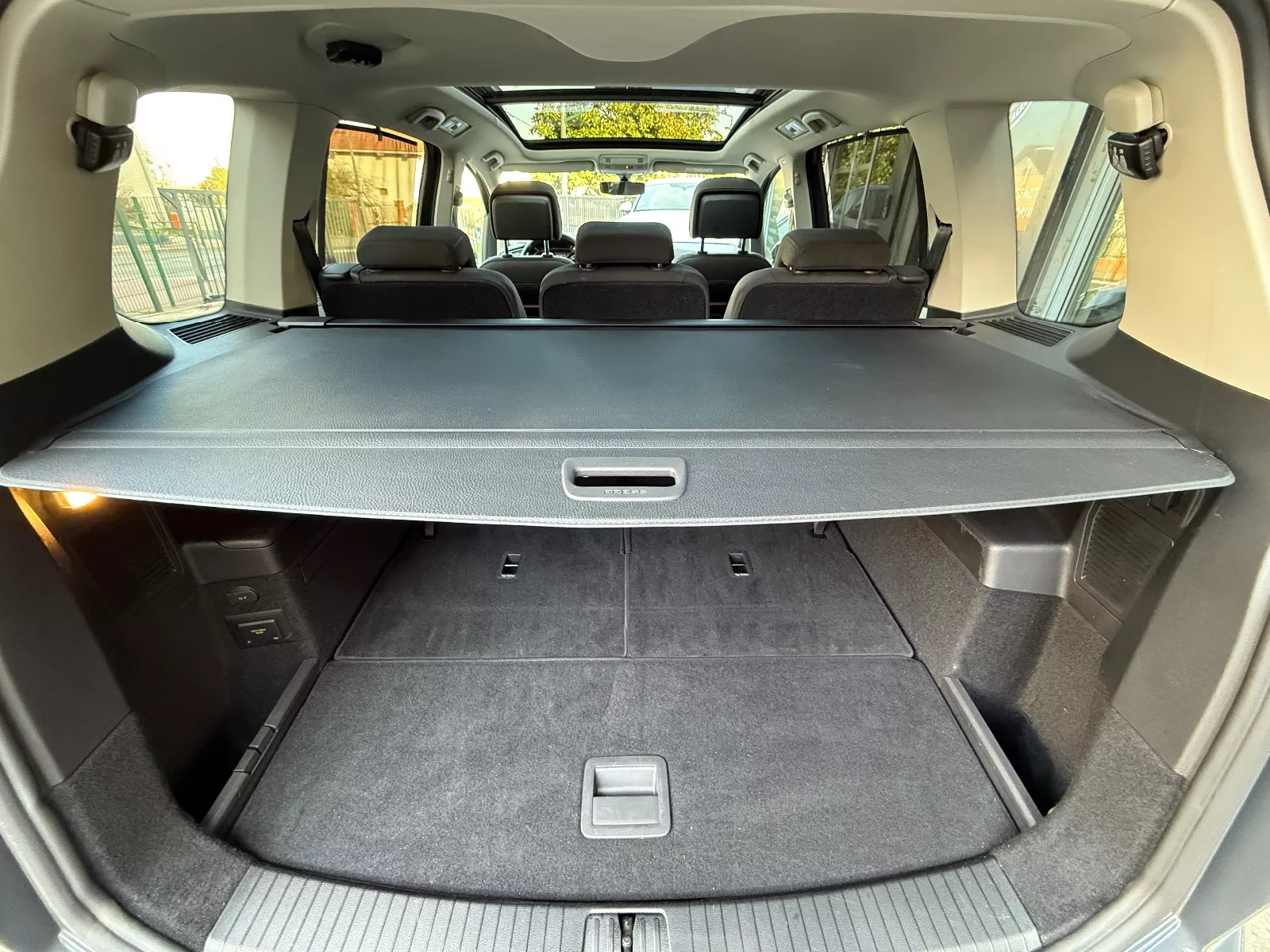 Photo de VOLKSWAGEN TOURAN