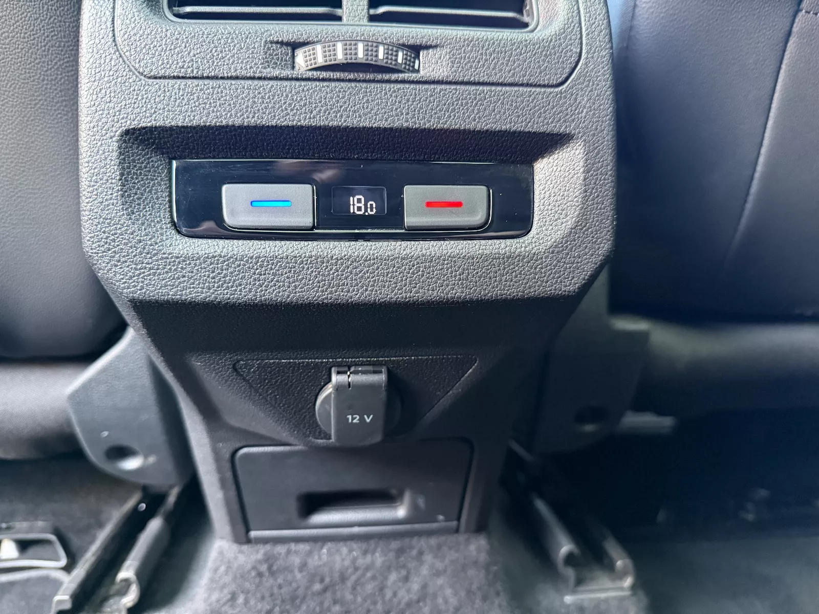 Photo de VOLKSWAGEN TOURAN