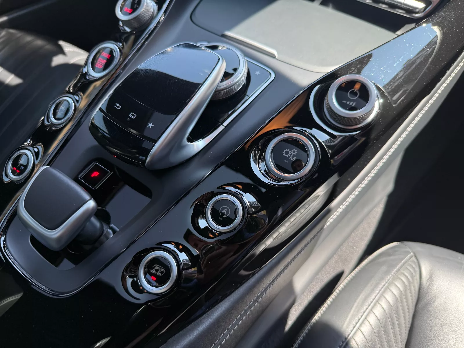 Photo de MERCEDES AMG GTS COUPÉ