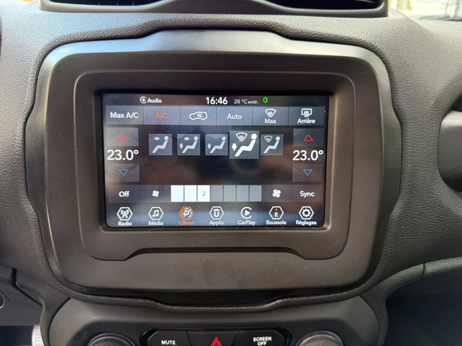 Photo de JEEP RENEGADE