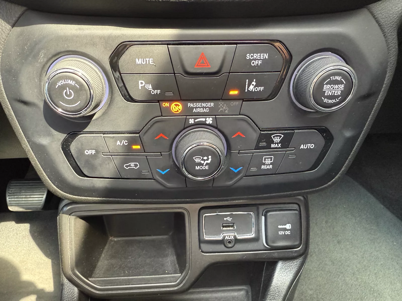 Photo de JEEP RENEGADE