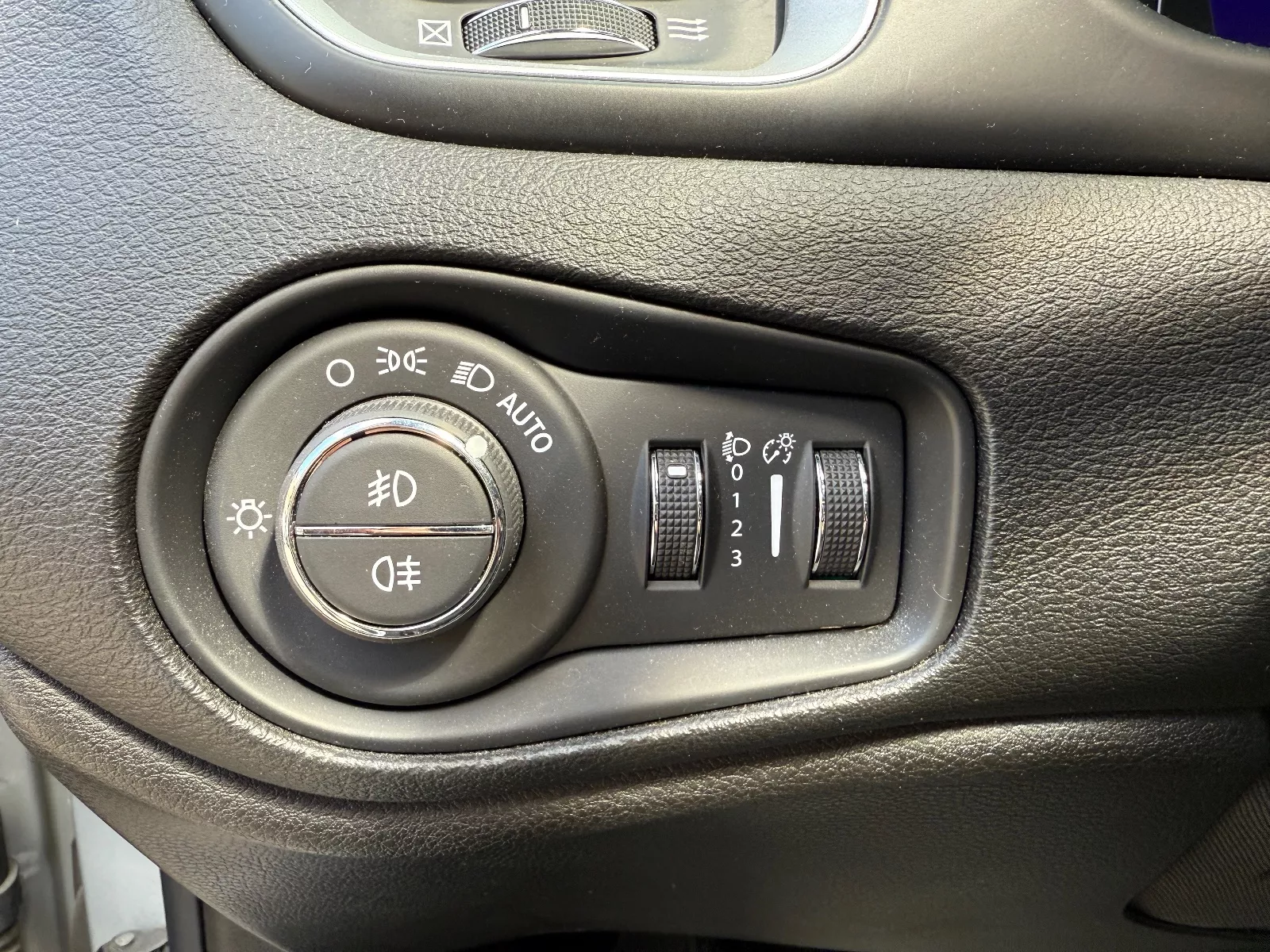 Photo de JEEP RENEGADE