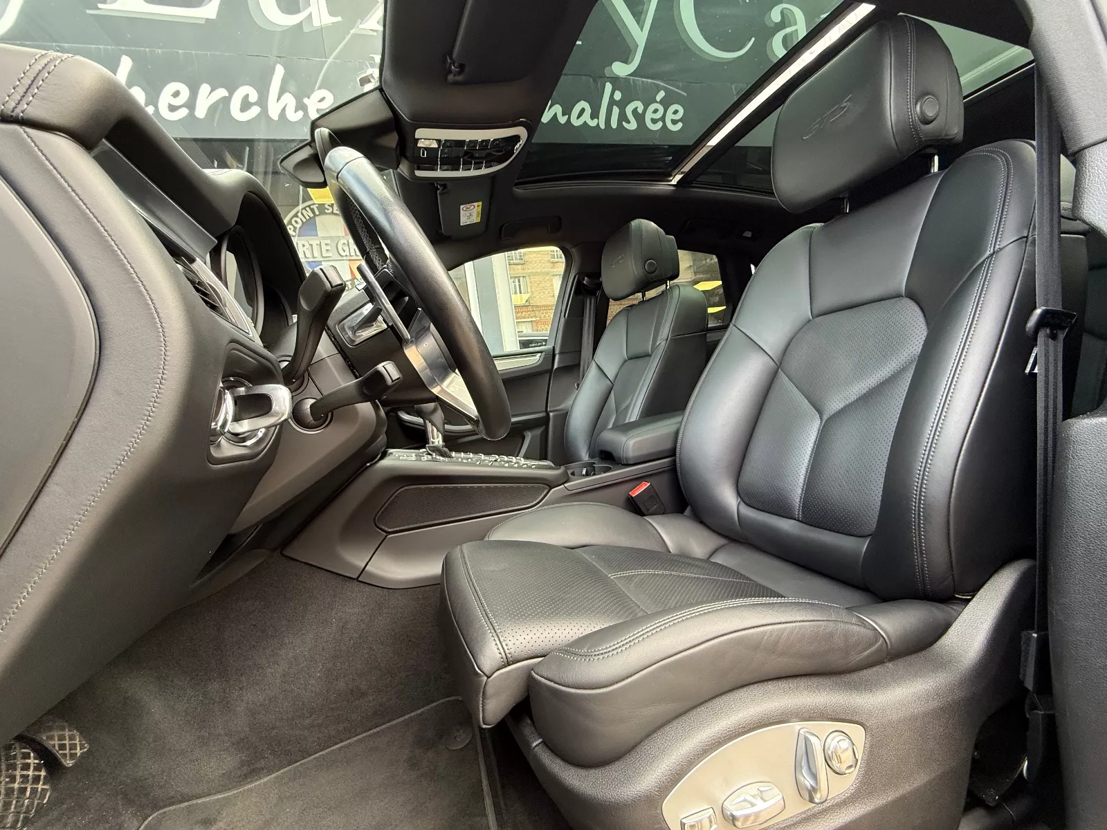 Photo de PORSCHE MACAN