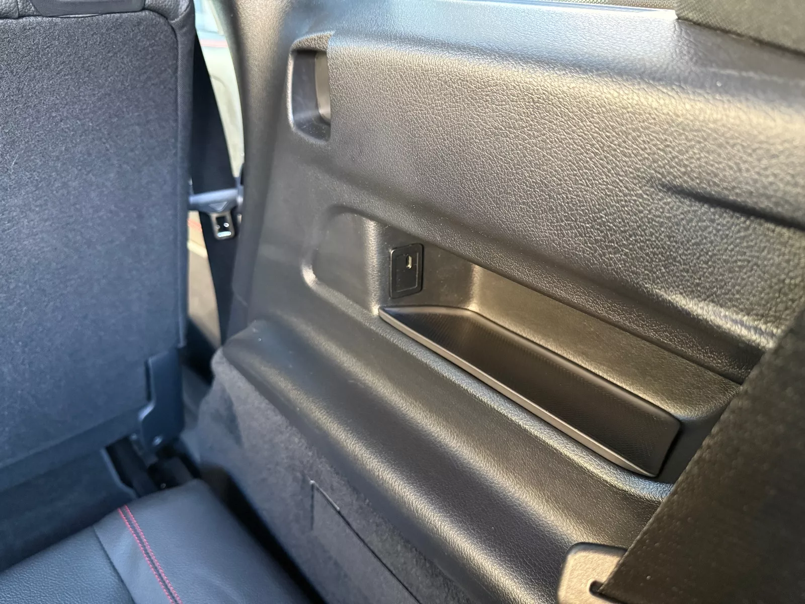 Photo de MERCEDES GLB