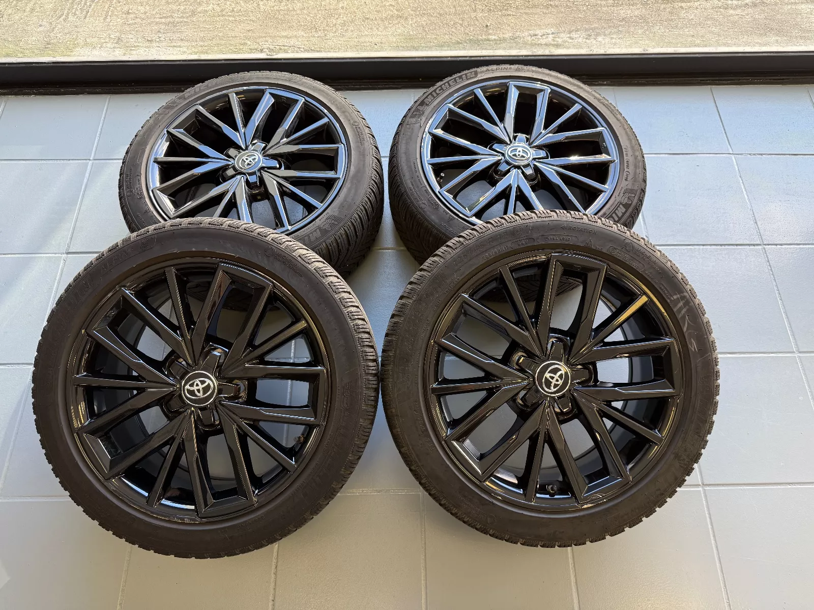 Photo de TOYOTA COROLLA TOURING SPORTS HYBRIDE