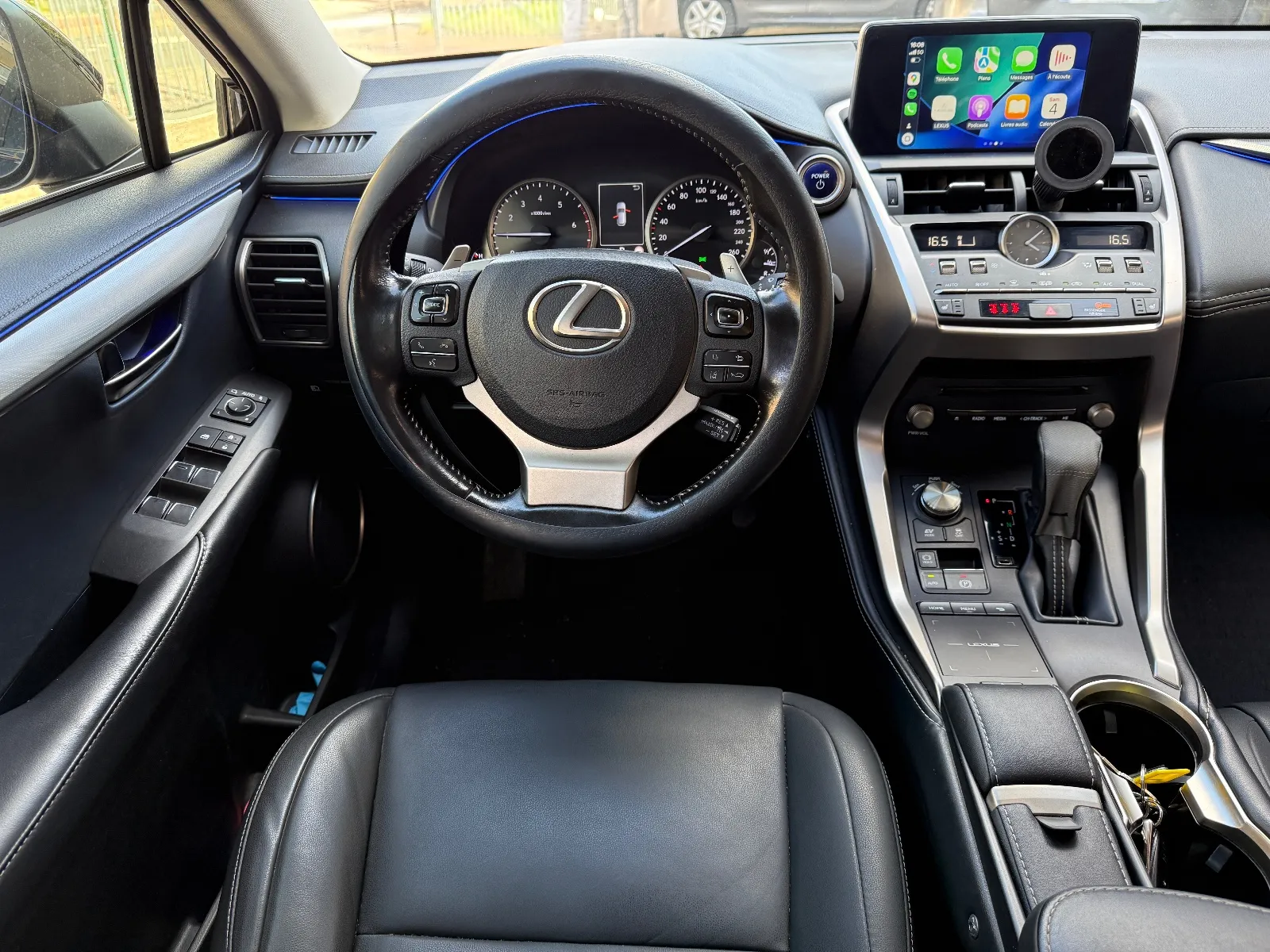 Photo de LEXUS NX