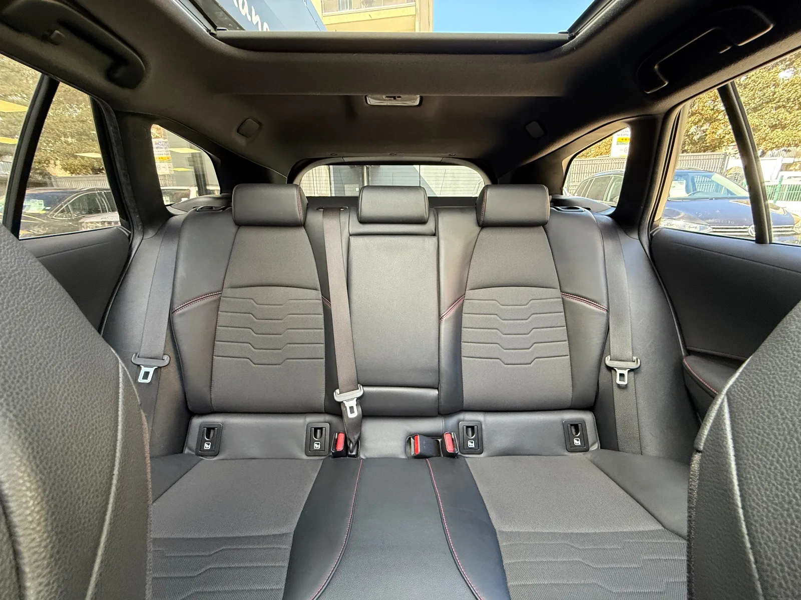 Photo de TOYOTA COROLLA TOURING SPORTS HYBRIDE MY22