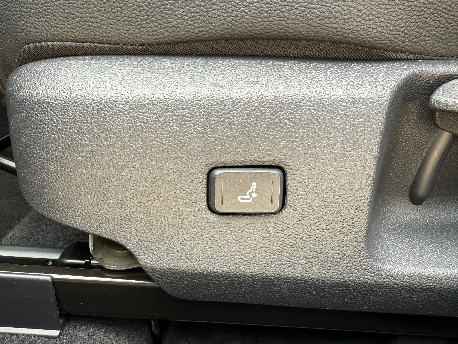 Photo de TOYOTA COROLLA TOURING SPORTS HYBRIDE MY22