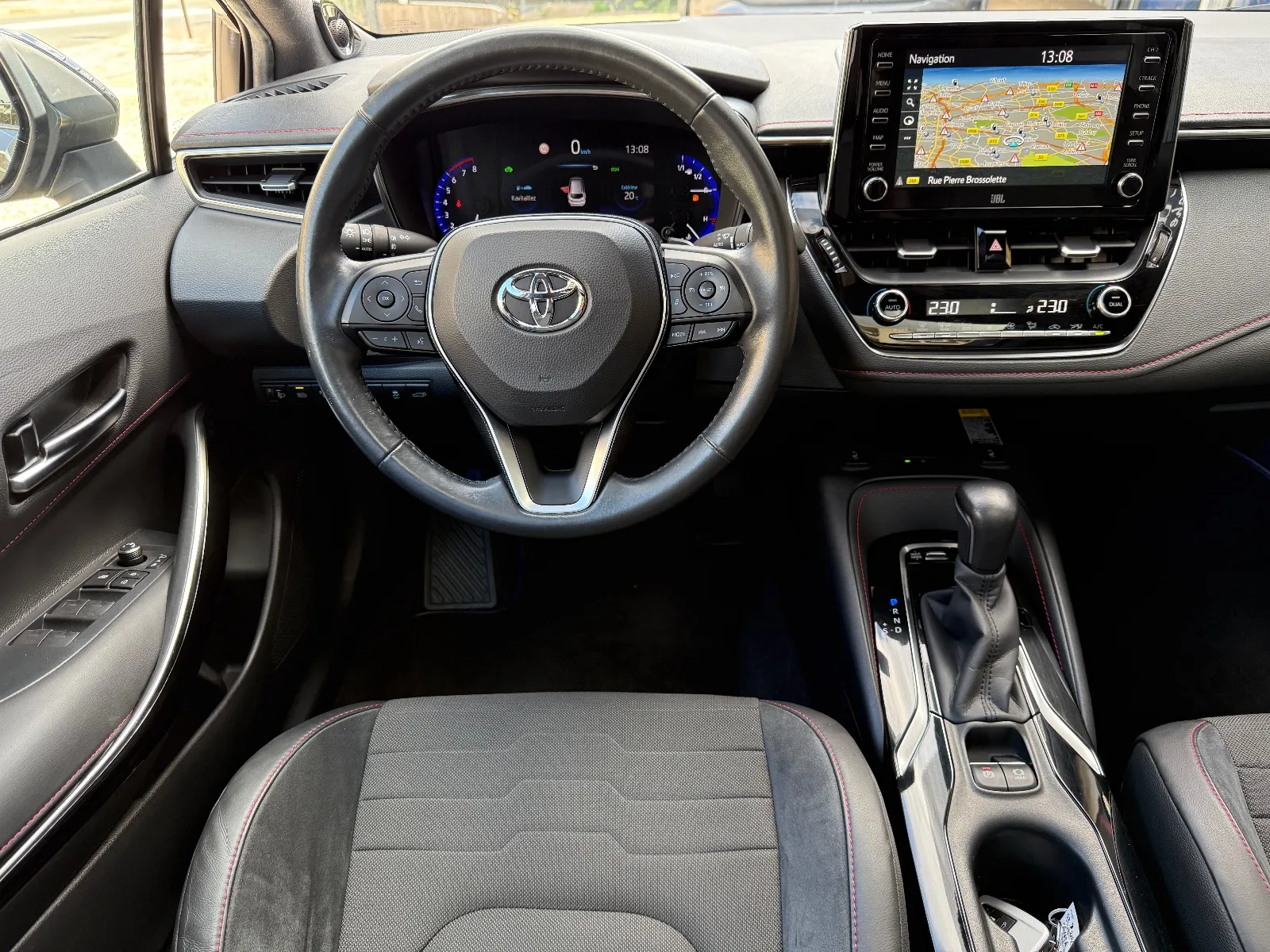 Photo de TOYOTA COROLLA TOURING SPORTS HYBRIDE MY22